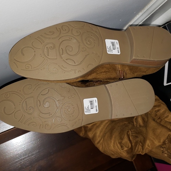 Lane Bryant Brown Over the Knee Flat Scrunch Boots 10W NWT - Picture 4 of 8